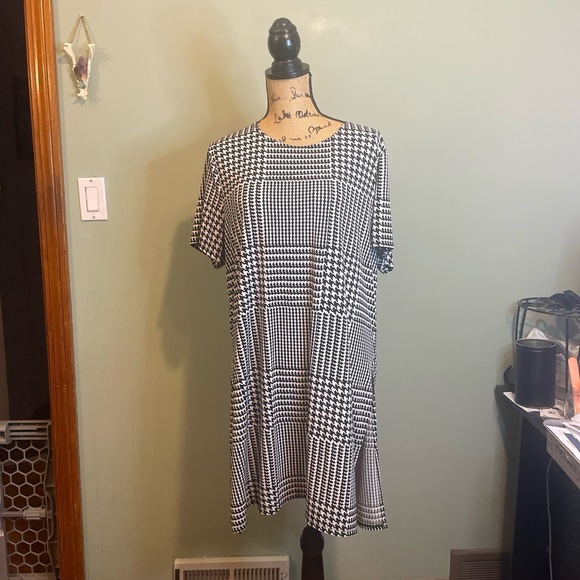 Calvin Klein Womens Houndstooth Side Slit Long Tunic Top Black White Size XL - Picture 1 of 5